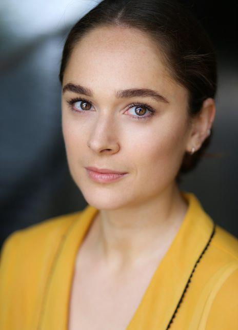 菲比·斯帕罗 Phoebe Sparrow 菲比·斯帕罗 Phoebe Sparrow