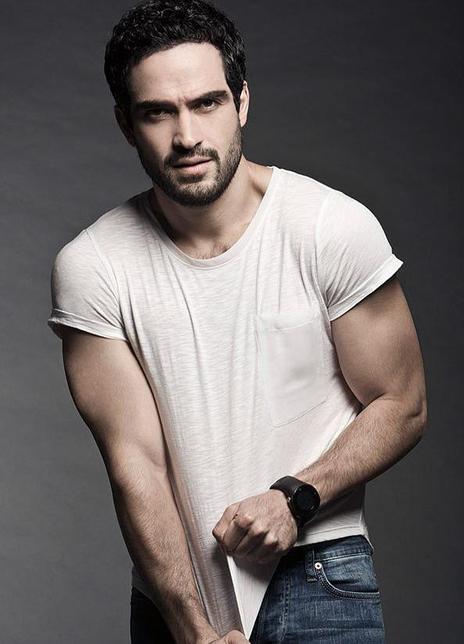 阿方索·埃莱拉 Alfonso Herrera Alfonso Herrera Rodrí guez  Poncho