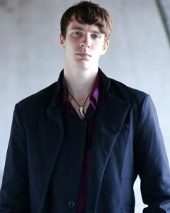 罗艺恒 Laurence Larson lllarson