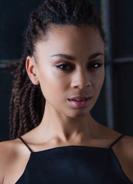 埃莉诺·芬尼卡 Eleanor Fanyinka 埃莉诺·芬尼卡 Eleanor Fanyinka