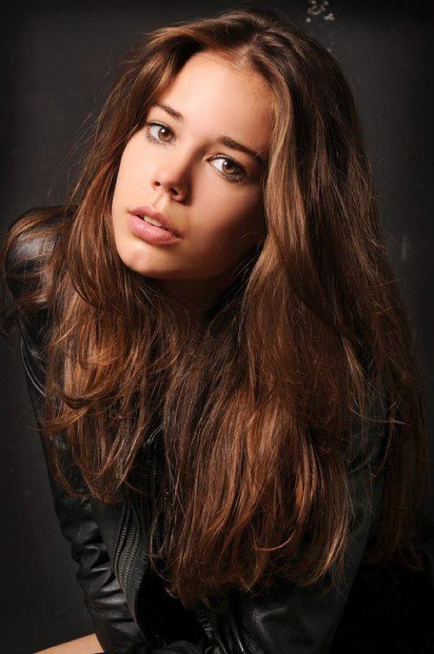 莱娅·柯丝达 Laia Costa Laia Costa Bertrá n