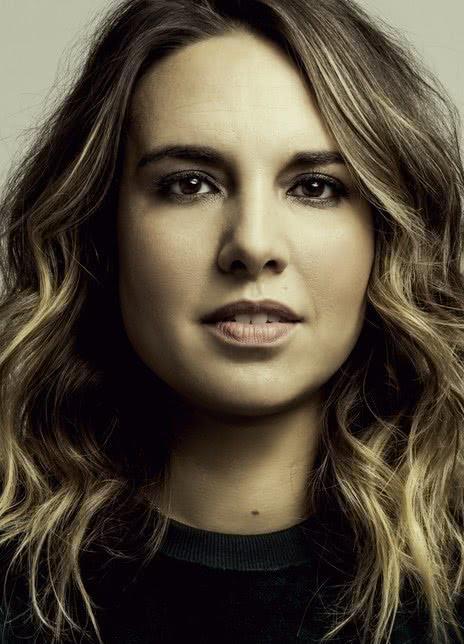 英格丽·奥利佛 Ingrid Oliver 