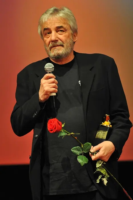 安德烈·祖拉斯基 安德列·祖拉维斯基 Andrzeg Zulawski