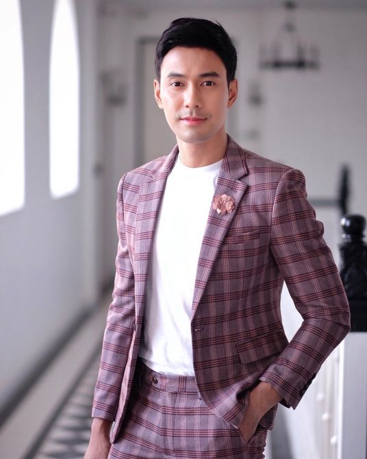 甘塔彭·布姆让拉 Kantapong Bumrungrak กันตพงศ์ บำรุงรักษ์ Es S Es Kantapong