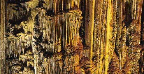 内尔哈洞穴 Caves of Nerja