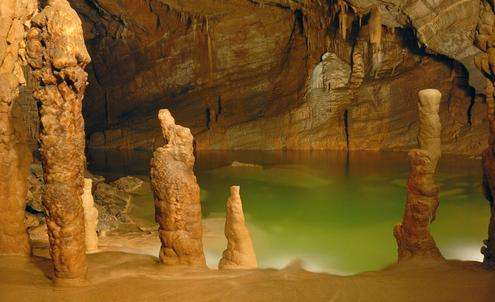 克瑞兹纳溶洞 Krina Cave