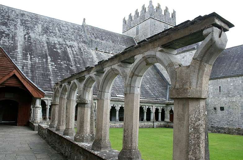 圣十字修道院 Holy Cross Abbey