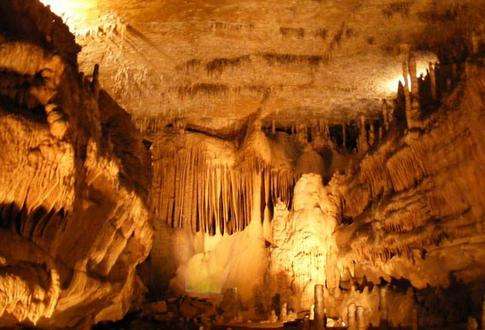 马伦戈洞 Marengo Cave