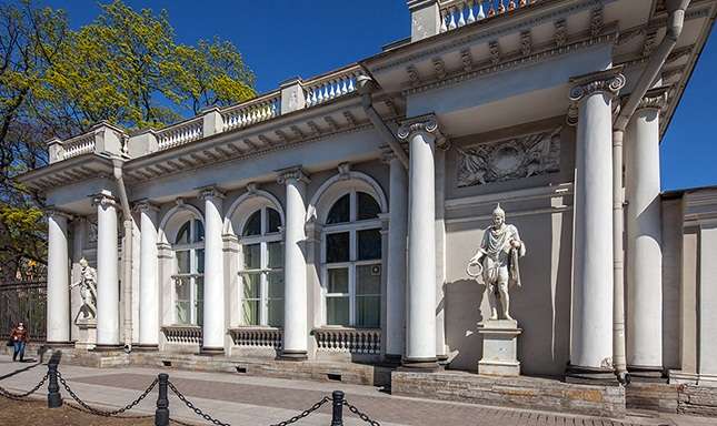 阿尼奇科夫宫 Anichkov Palace