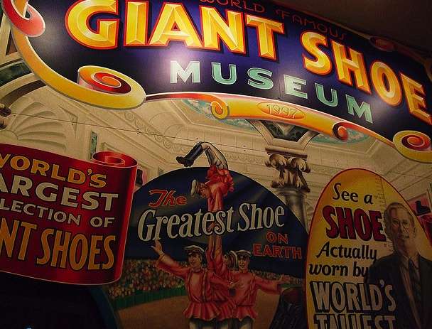 大鞋博物馆 Giant Shoe Museum