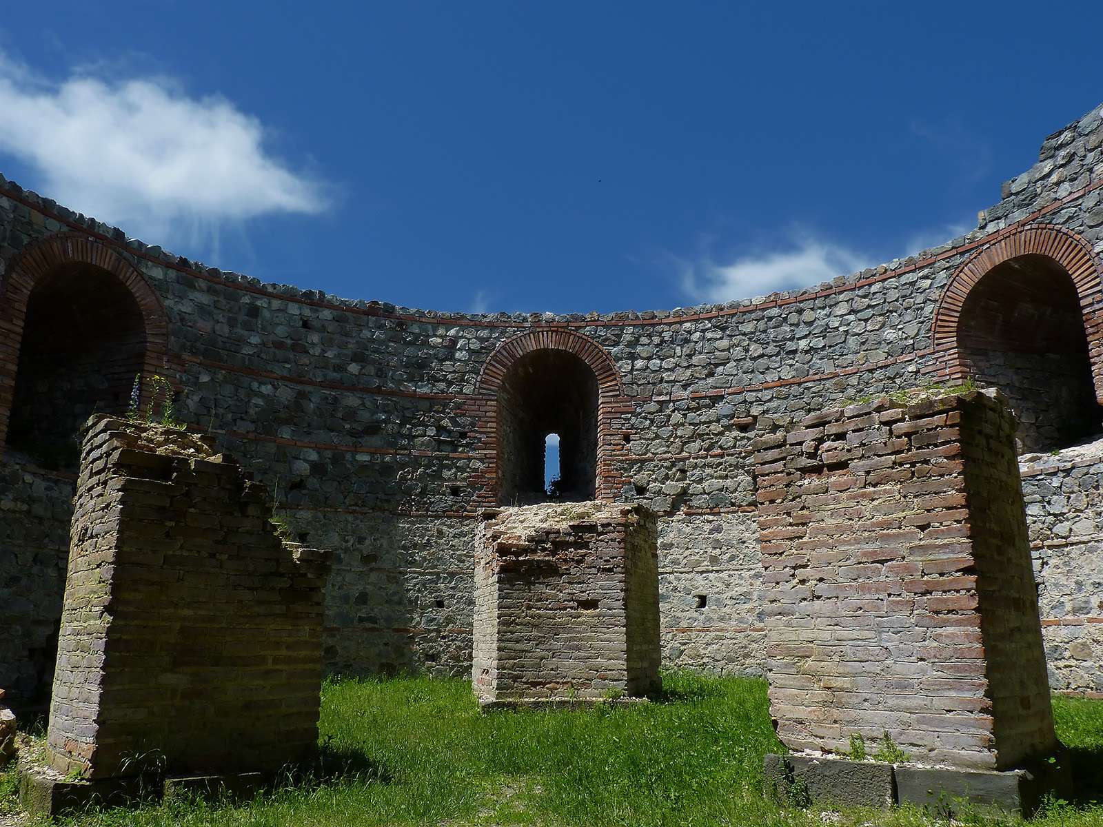贾姆济格勒－罗慕利亚纳的加莱里乌斯宫 Gamzigrad-Romuliana Palace of Galerius