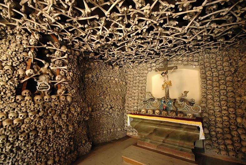 头骨教堂 Skull Chapel