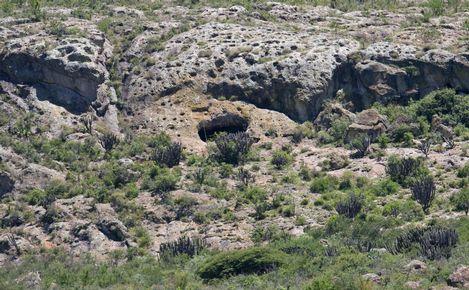 瓦哈卡州中央谷地的亚古尔与米特拉史前洞穴 Prehistoric Caves of Yagul and Mitla in the Central Valley of Oaxaca
