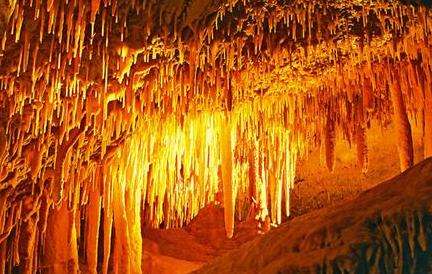 珍罗兰洞 Jenolan Caves