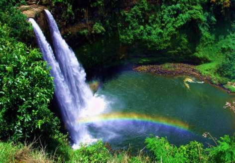 威陆亚瀑布 Wailua Falls