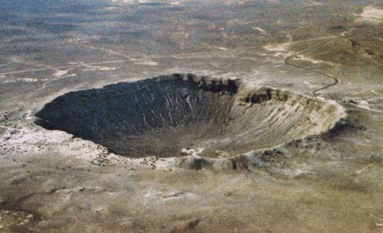 查德湖奥隆加陨石坑 Aorounga Crater