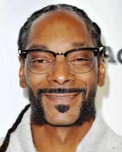 史努比·狗狗 Cordozar Calvin Broadus Jr. 小卡尔文·科多扎尔·布罗德斯 Snoop Dogg Snoop Doggy Dogg Snoop Lion