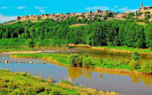 迪亚巴克尔堡与哈威塞尔花园文化景观 Diyarbakr Fortress and Hevsel Gardens Cultural Landscape