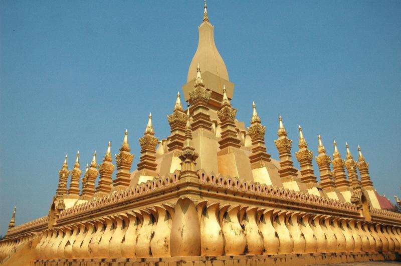 塔銮 Wat That Luang