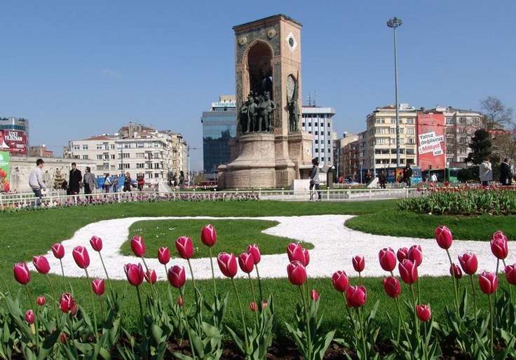 塔克西姆广场 Taksim Square