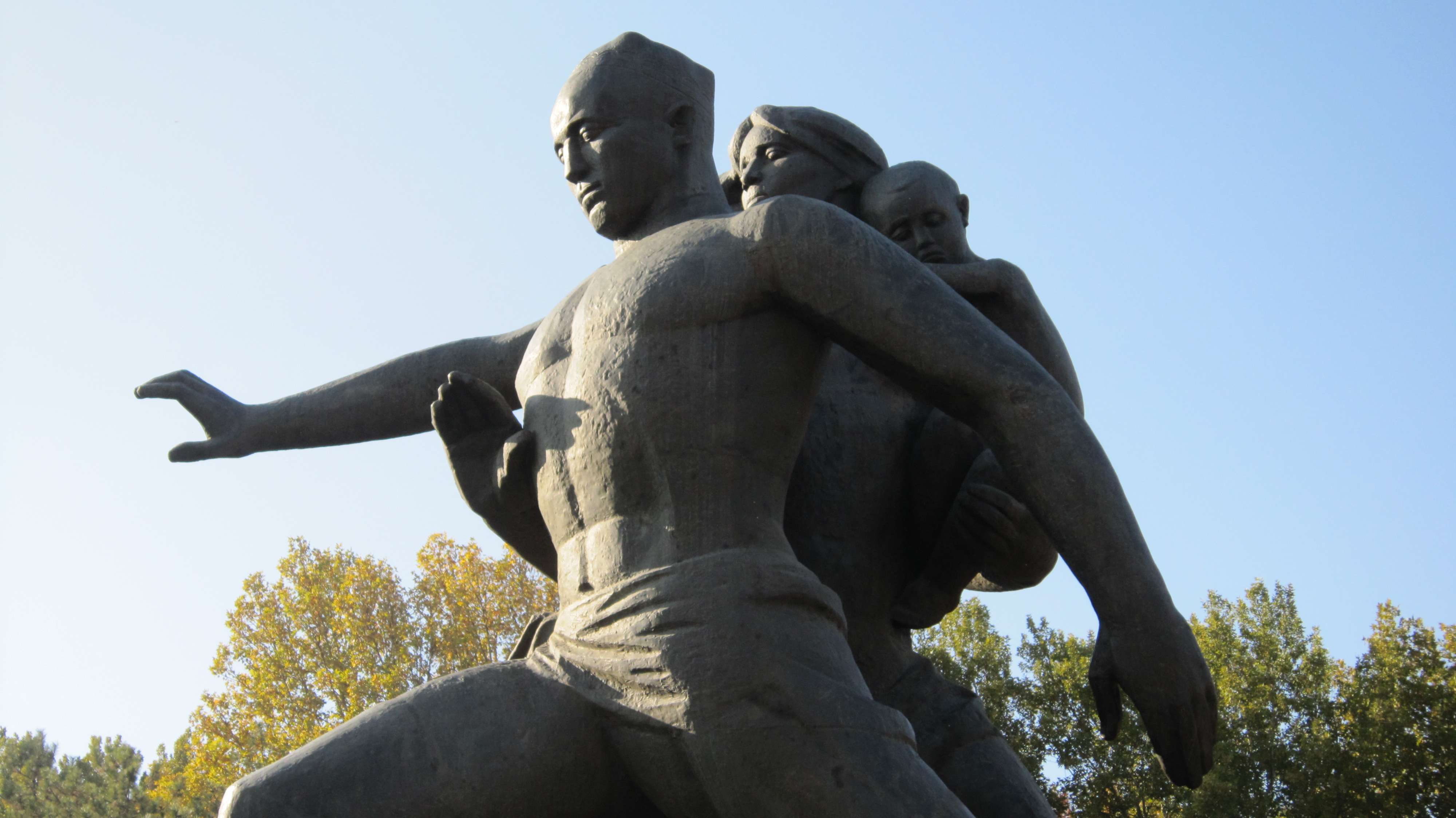 塔什干地震纪念碑 Monument of Courage