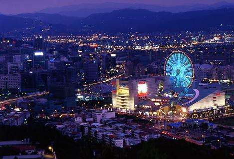 美丽华百乐园摩天轮 Miramar Entertainment Park Ferris Wheel