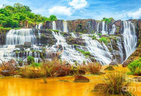 庞卡尔瀑布 Pongour Waterfall
