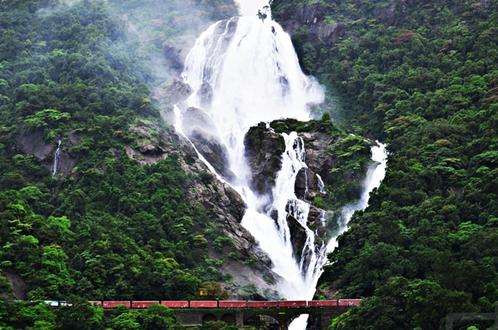 杜萨佳瀑布 Dudhsagar Falls