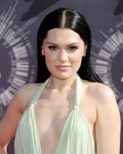 婕西·J Jessie J 杰西J 洁西J 婕茜J  结石姐  Jessica Ellen Cornish