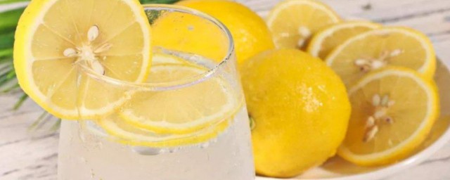 正确的柠檬泡水的方法 正确的柠檬泡水的方法介绍