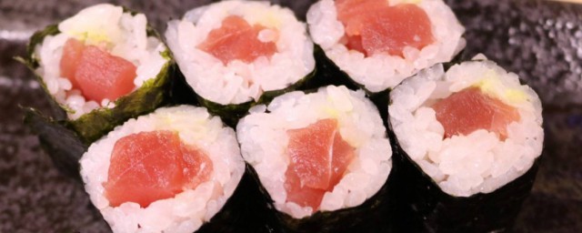 金枪鱼寿司的家常做法 如何做金枪鱼寿司