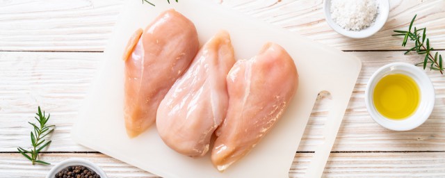 减脂鸡胸肉做法 好吃又减脂的鸡胸肉做法