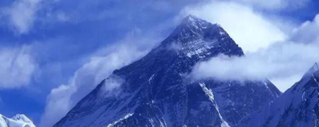 珠穆朗玛峰是属于中国的吗 珠穆朗玛峰是属不属于中国的