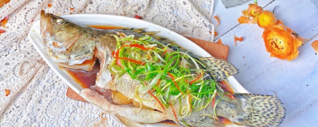 家庭版清蒸红烧桂鱼怎么做好吃又简单 清蒸桂鱼的做法