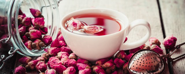 每天喝少量的玫瑰花茶可以吗 每天喝少量的玫瑰花茶可不可以