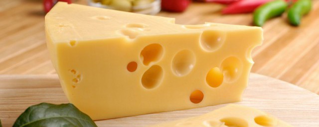 奶酪忘记冷藏了还能吃吗 奶酪忘记冷藏了还能不能吃