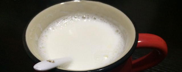 牛奶加热成絮状还能喝吗 牛奶加热成絮状不能喝