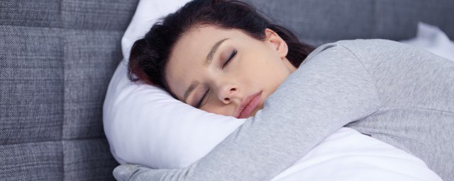 梦见湖泊有什么征兆 梦见湖泊有哪些征兆