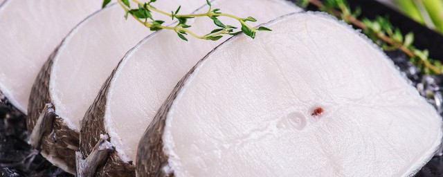 家常炖鳕鱼的简单做法 炖鳕鱼的简单做法