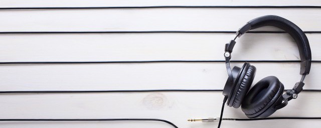 幻听歌词许嵩 幻听歌词是什么