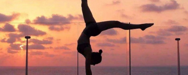 倒立的功效与作用 倒立的功效与作用是什么