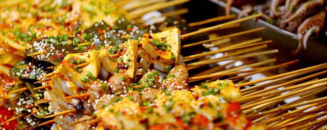 烤箱烤羊肉串的温度和时间是多少 烤箱烤羊肉串的时间