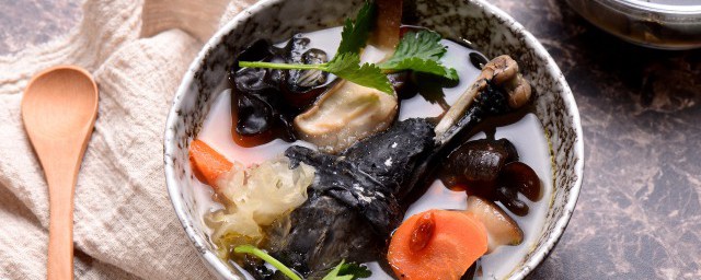 家常炖老母鸡的做法窍门 家常炖老母鸡的做法窍门介绍