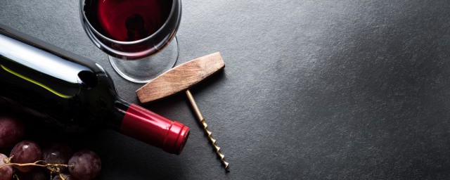 通常葡萄酒瓶身上标注的年份指的是 通常葡萄酒瓶身上标注的年份指的是什么