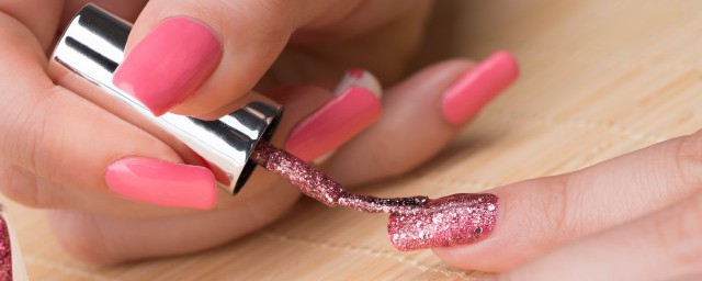 钢化封层需不需要洗 钢化封层要擦洗吗