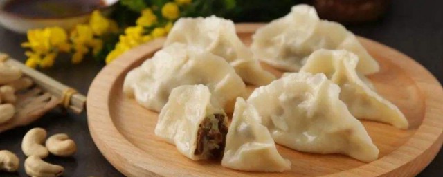 春节必吃的食物有哪些 春节必吃的食物有什么