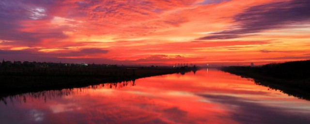 下雨就变成红色的是什么河 下雨就变成红色的河流