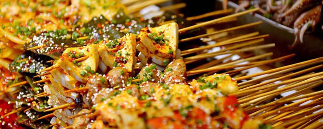 羊肉串烤箱烤多久多少度 烤箱烤羊肉串的时间