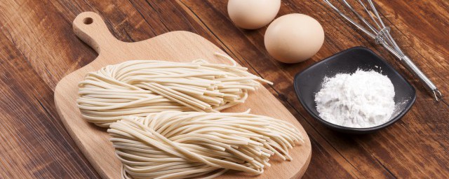 红烧猪肉面的家常做法 红烧猪肉面的烹饪方法