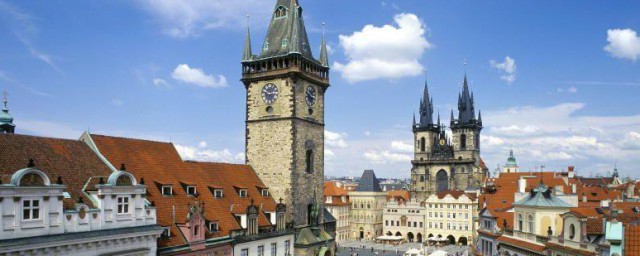 布拉格广场因为同名歌曲为人们所熟知如果想亲眼看看应该去 布拉格广场的简介